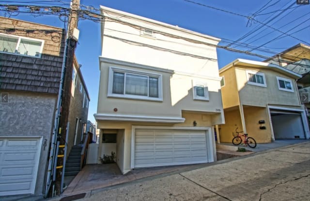 205 38th Place - 205 38th Place, Manhattan Beach, CA 90266