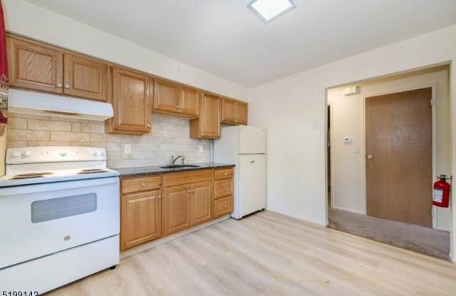685 Van Houten Ave photos photos 685 Van Houten Ave photos photos