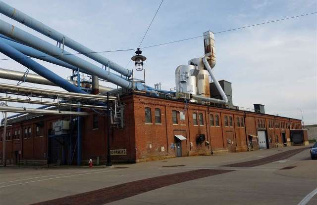 250 E 8th - 250 East 8th Street, Dubuque, IA 52001