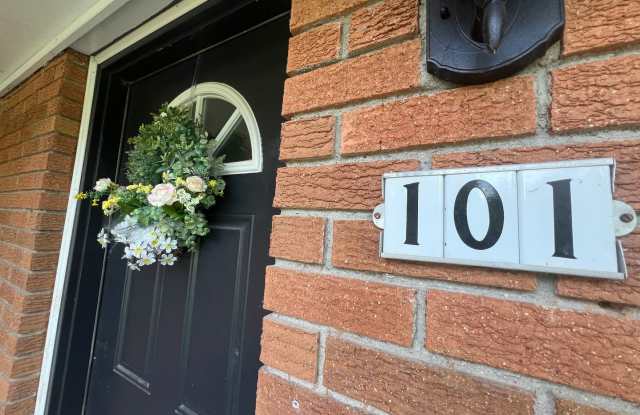 Beautiful Newly Remodeled Home in Waynesville! Gallery 3