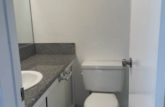 125 North Barrington Avenue photos photos