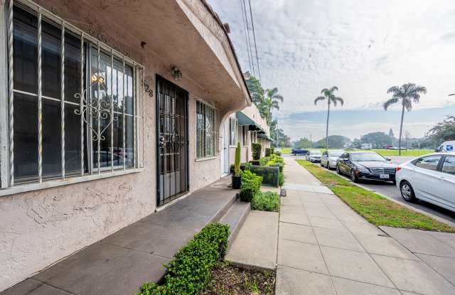Cute 1 Bed 1 Bath next to Balboa Park - 528 Olive Street, San Diego, CA 92103