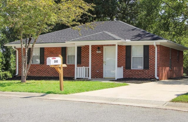2302 Pine Knoll Terrace - 2302 Pine Knoll Terrace, Burlington, NC 27217