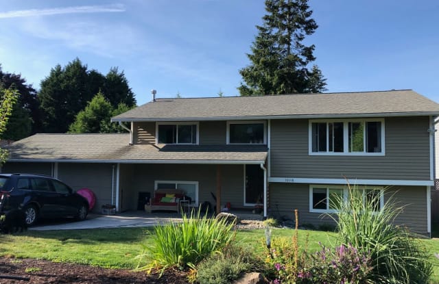 10118 NE 198th PL - 10118 Northeast 198th Street, Bothell, WA 98011