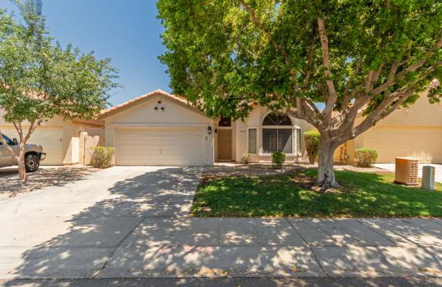 Charming 3 bed, 2 bath in Avondale!! photos photos