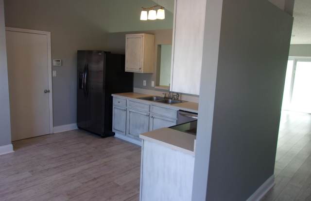 6895 Grissom Parkway Gallery 4