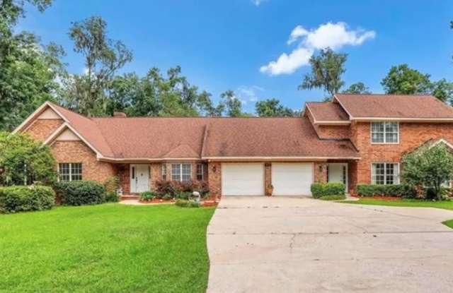 Everything included in rent price!! All utilities, fiber optic wifi, lawn maintenance, washer and dryer ,and golf cart - 3 Bedroom/2 Bath home located in the desirable area of Sunbury, GA photos photos