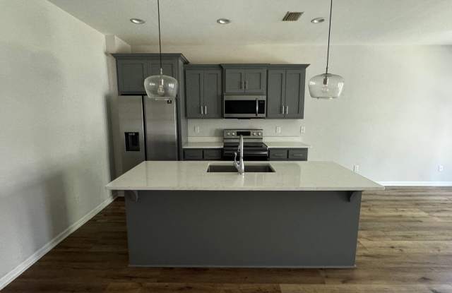 3 bed 2.5 bath Gallery 3