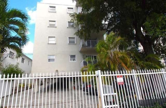 1615 Meridian Ave photos photos