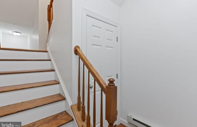 5675 HARRINGTON FALLS Lane Gallery 2