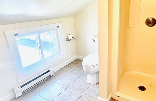 3 Bed, 1.5 Bath (329 North Street) Gallery 4