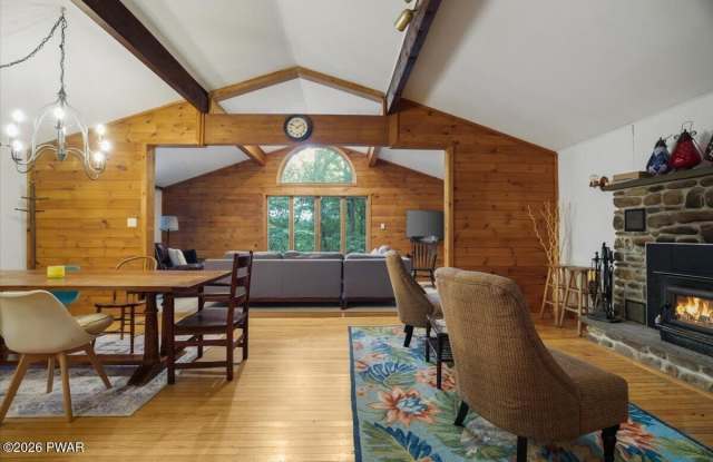211 Waterview Drive Gallery 1