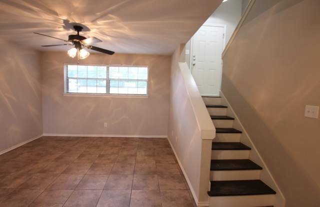 Tour Today!  2 Bed 1.5 Bath Townhome in Lindale! Gallery 4