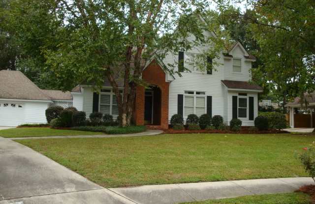 1017 WILLIAMSBURG DR Gallery 2