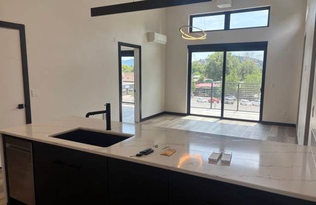 Modern Midtown Living | 1 Bed, 1 Bath Near Dining  Downtown CdA! photos photos