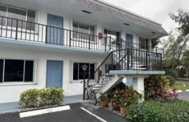 2440 Lake Osborne Drive unit: 201 photos photos