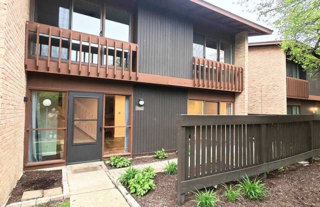 5912 Greenview Road - 5912 Greenview Road, DuPage County, IL 60532