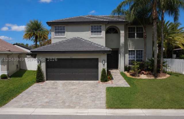 2855 SW 177th Ter photos photos