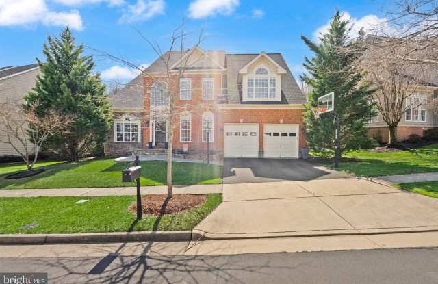43941 RIVERPOINT Drive Gallery 4