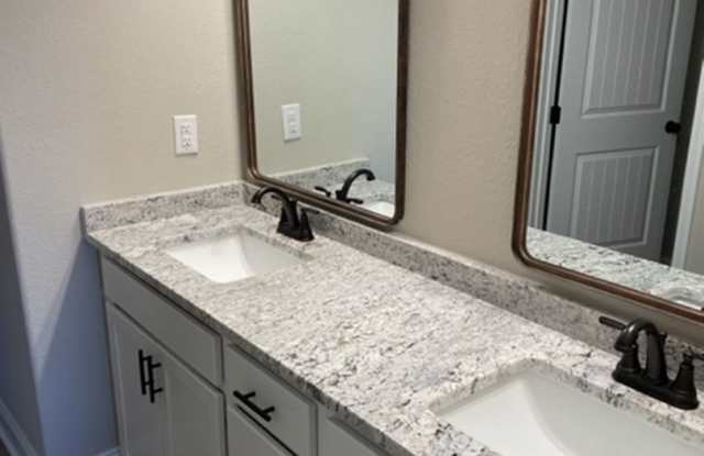 Maryville 37801 - 3 bedroom, 2 bath - call Ed Johnson 865-924-5045 photos photos
