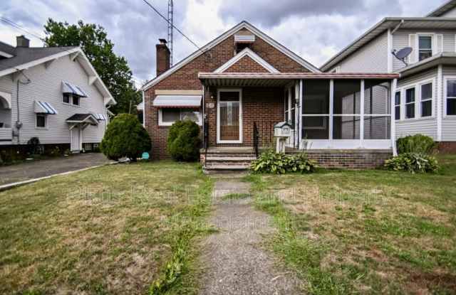 919 Clarendon Avenue Northwest photos photos