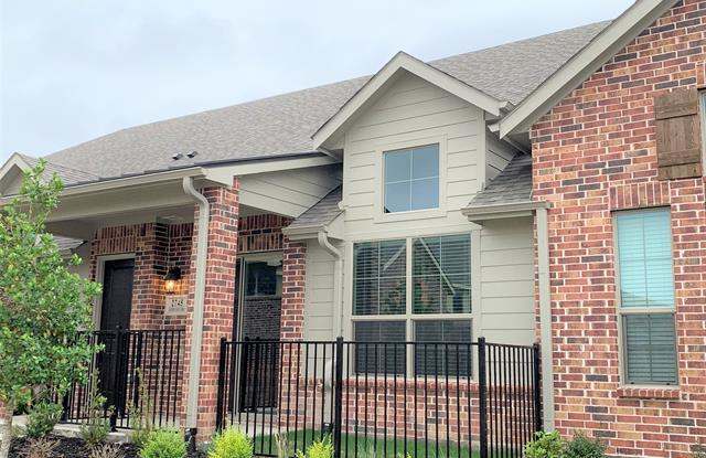 2745 Garden Gate Lane Gallery 4