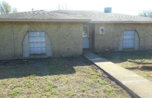 2714 Oakmont Drive - 2714 Oakmont Drive, Lancaster, TX 75134