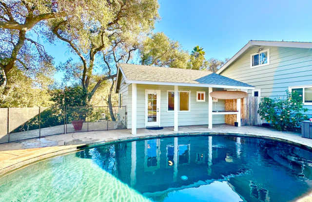 Darling Stand Alone  Detached Open Studio Layout Guest Home unit on Private Country Property in Fallbrook! - 4001 South Mission Road, San Diego County, CA 92028