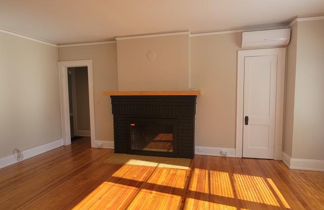 132 Arlington Ave W Gallery 2