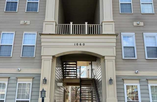 1060 GARDENVIEW Loop Gallery 2