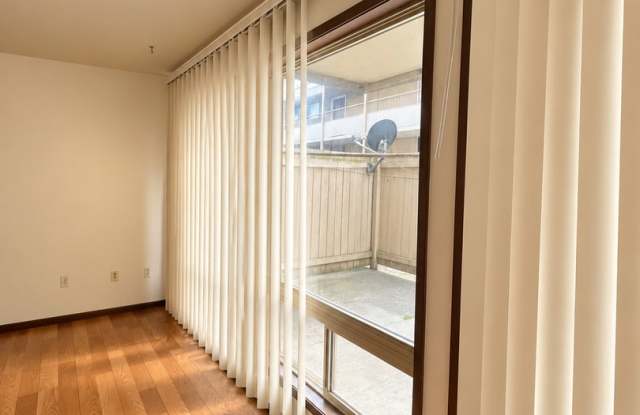 LIMITED-TIME SPECIAL! Apply by October 19, 2026 and get $200 OFF your monthly rent for the first 3 months — $600 total savings! Gallery 4