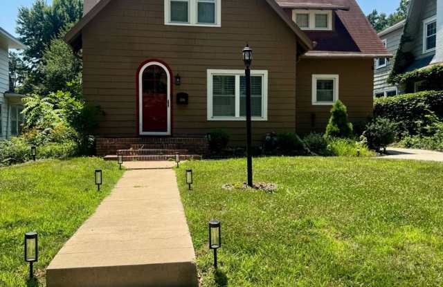 Prestige Rental Opportunity Just Blocks from Coveted Sheridan Blvd photos photos