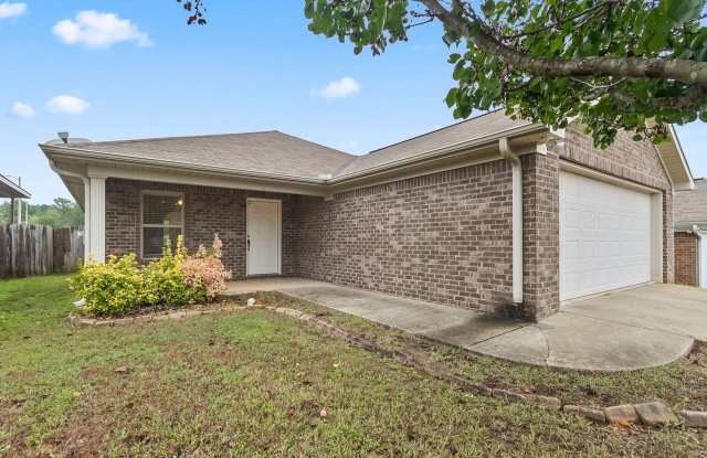 Nice 3 Bed 2 Bath Available in August! Book Your Tour Today! photos photos