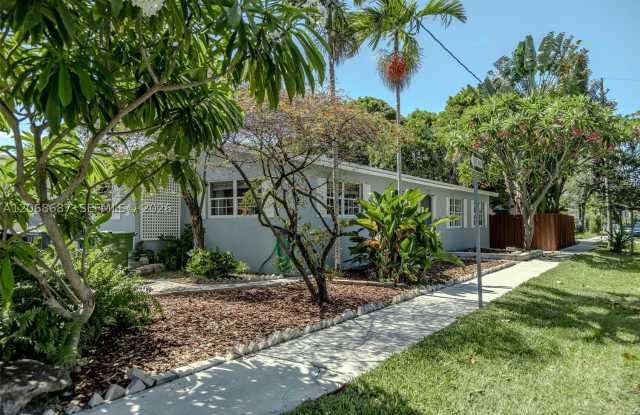 729 NE 2nd Ct Gallery 4