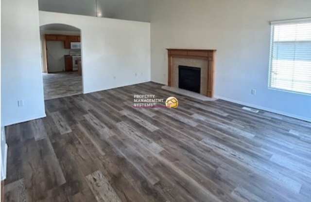 Spacious 5 Bedroom Lehi Home Gallery 3