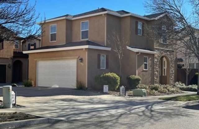 Tuscan Style Home in Shasta View Gardens photos photos