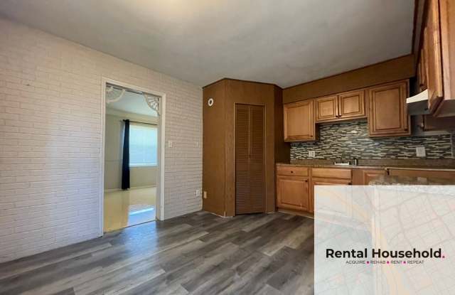 Stunning 3-Bedroom 1-Bath Bunglaow Located in Eastpointe - 22849 Almond Avenue, Eastpointe, MI 48021 Stunning 3-Bedroom 1-Bath Bunglaow Located in Eastpointe - 22849 Almond Avenue, Eastpointe, MI 48021