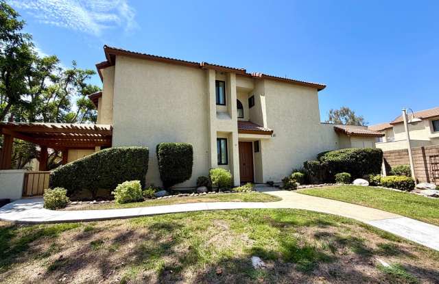 Charming Claremont Condo in a Peaceful Community Gallery 1