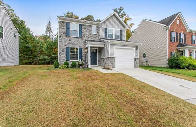 Fresh Paint & Private Wooded Yard in York County! Gallery 4