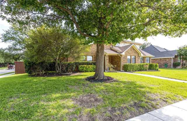 3600 Longbow Lane Gallery 3