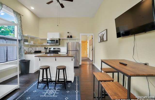 628 HUNSTOCK AVE photos photos