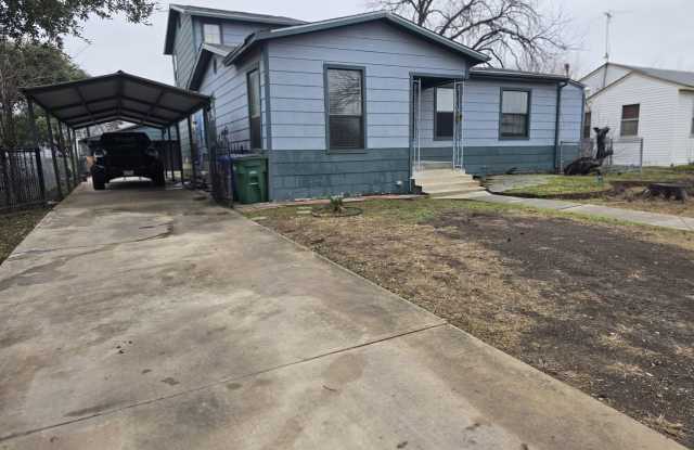2710 W Craig Gallery 3