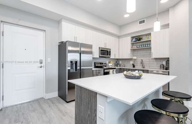 9351 W COMMERCIAL photos photos