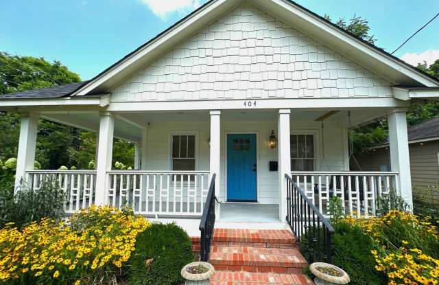 Gorgeous 3 Bedroom Cottage Style Home photos photos