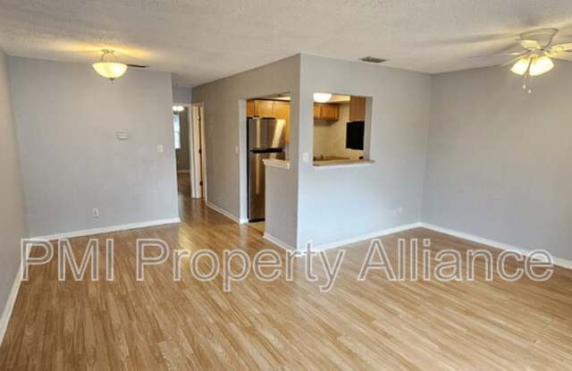 302 Lewfield Circle Gallery 1