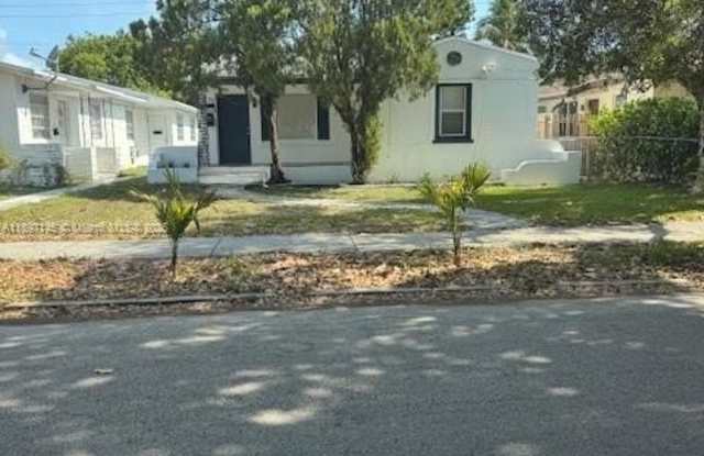 1831 Rodman St photos photos