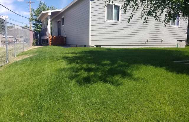 3 Bed 2 Bath one story home Gallery 3