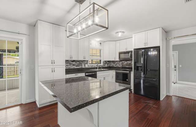6506 Hiwassee Street Gallery 2