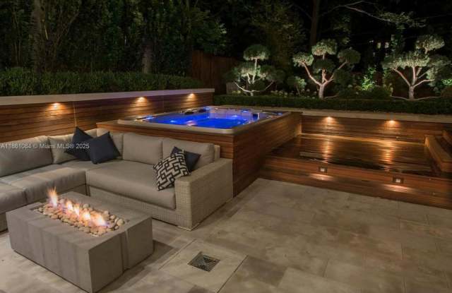 1365 SW 18th St photos photos