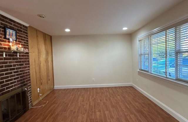 7511 HAMLET STREET - 7511 Hamlet Street, North Springfield, VA 22151